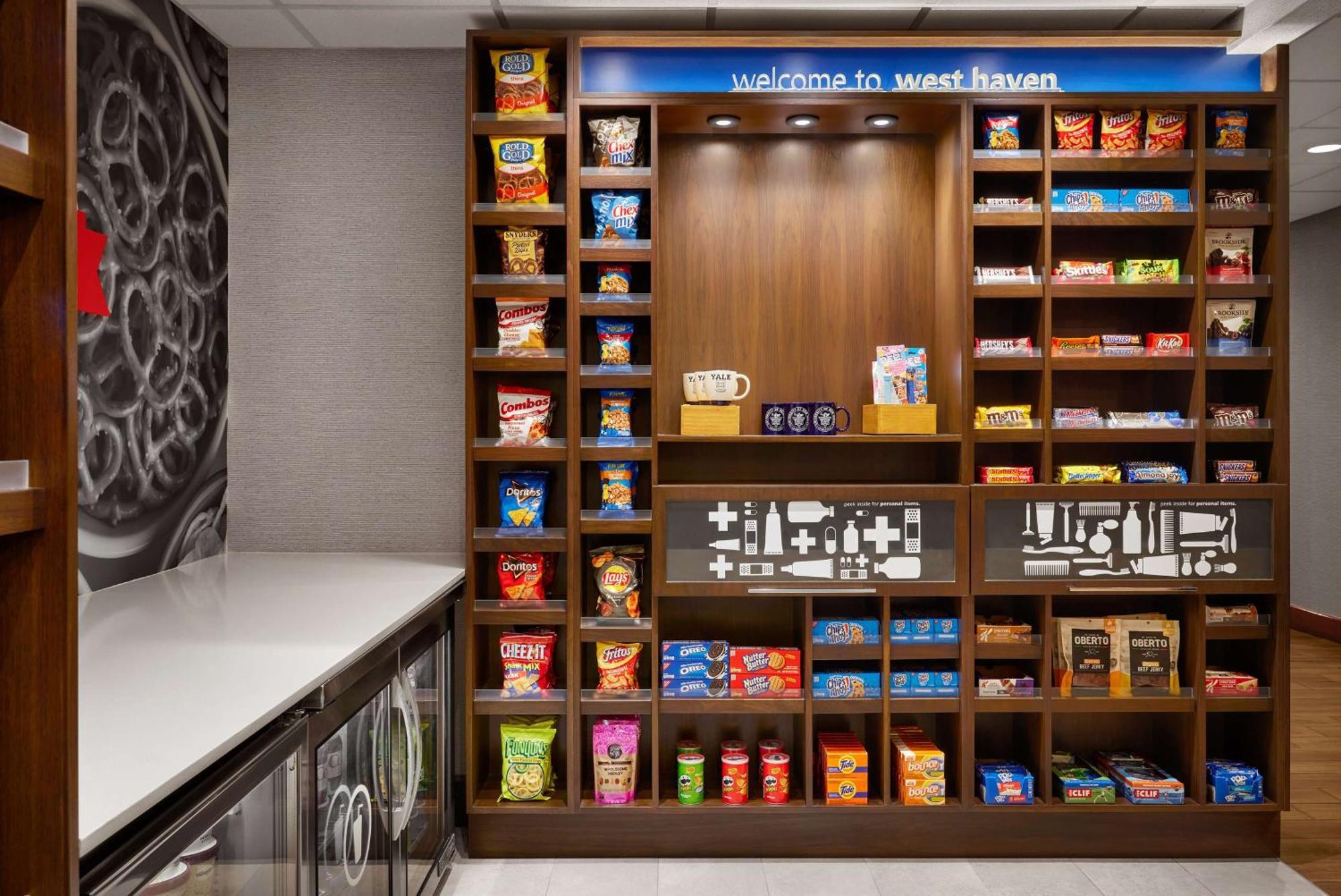 西哈芬汗普顿酒店 西黑文 外观 照片